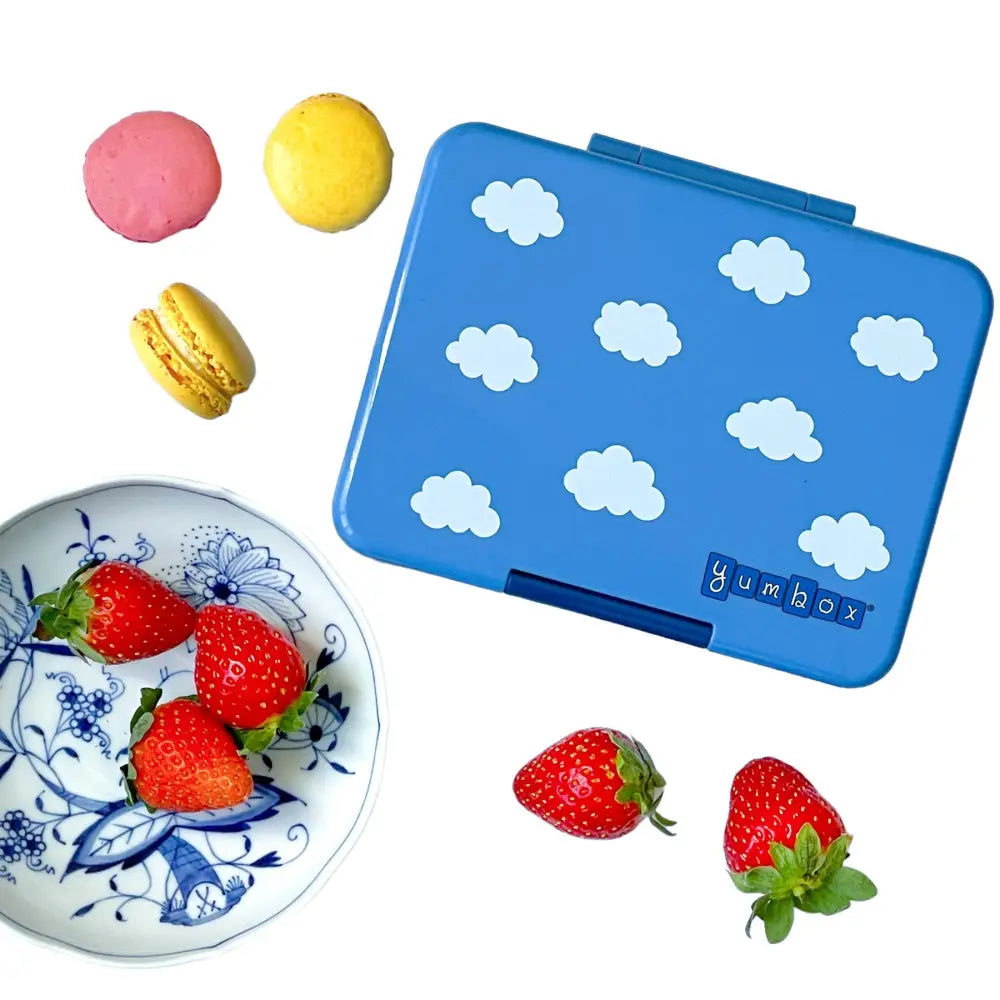 Fiambrera Yumbox Snack 3 secciones Decorada Nubes - Sky Blue
